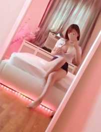 曲線美のある素敵な体とガールフレンド
