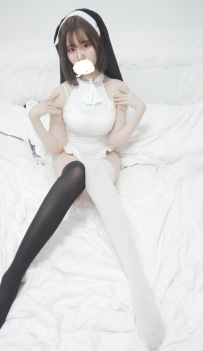 とても敏感で濡れやすい女の子でした 小柄な体にたっぷりの愛液…♡